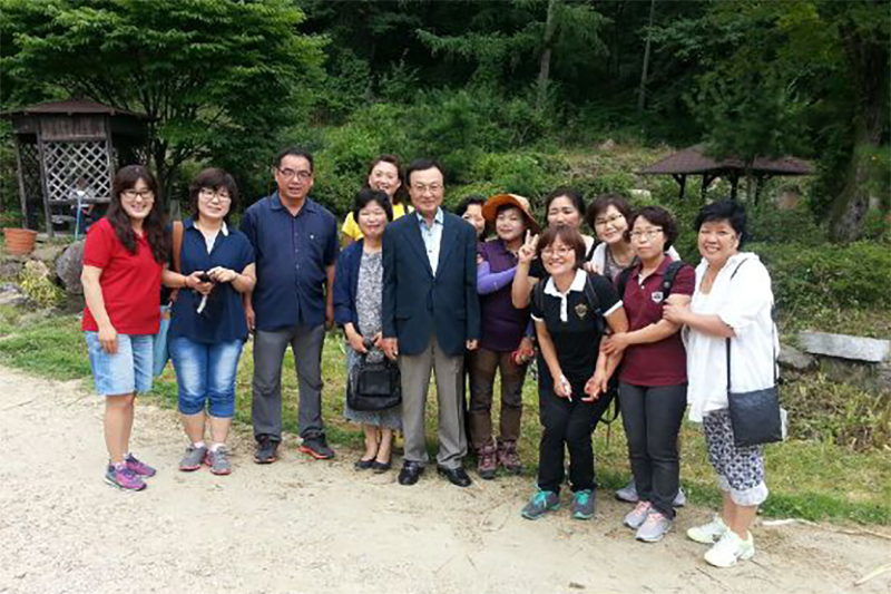 동아리 결성 논의 후 운주산에서 단체사진